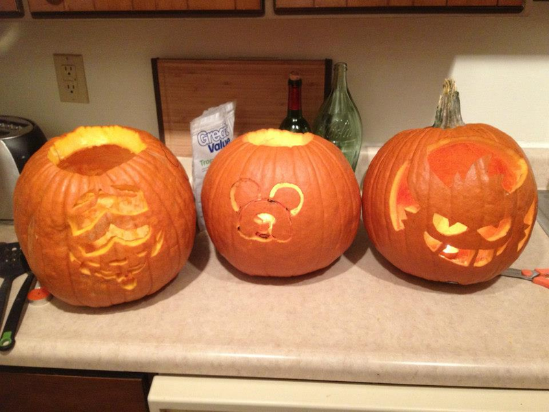 Illustration for article titled Jack-o-lanterns of Halloween Past (Post Yours!)